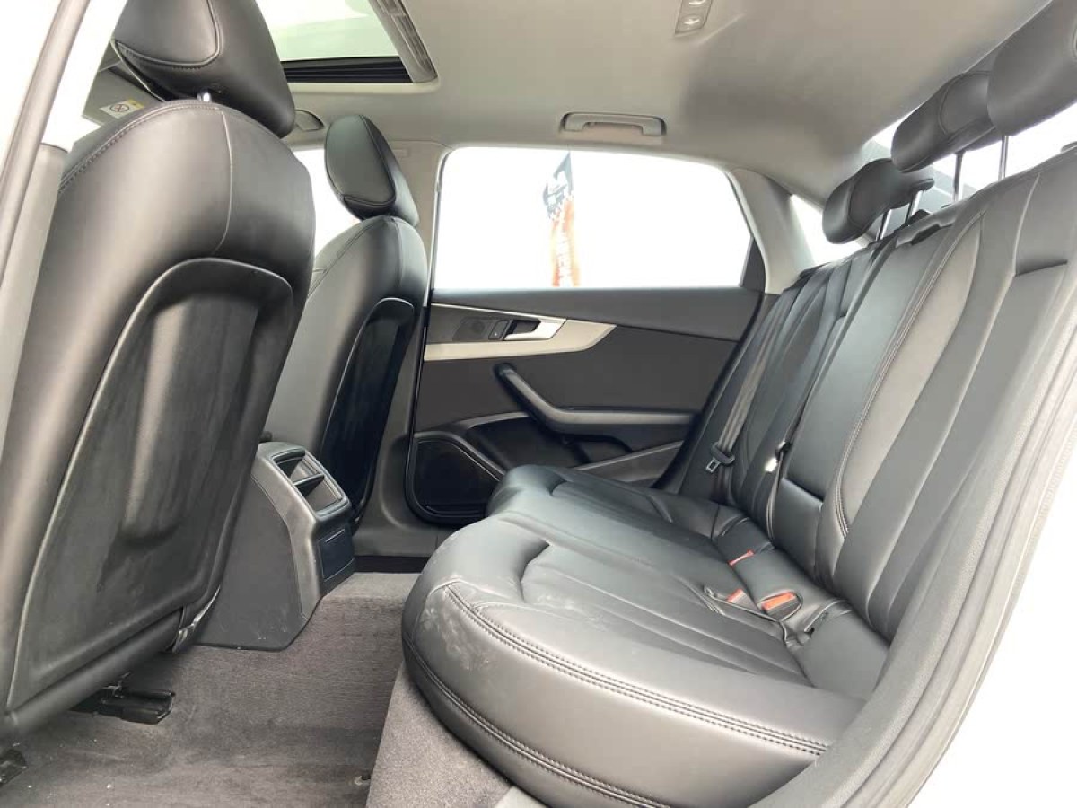 奧迪 奧迪A4L  2018款 30周年年型 40 TFSI 進取型圖片