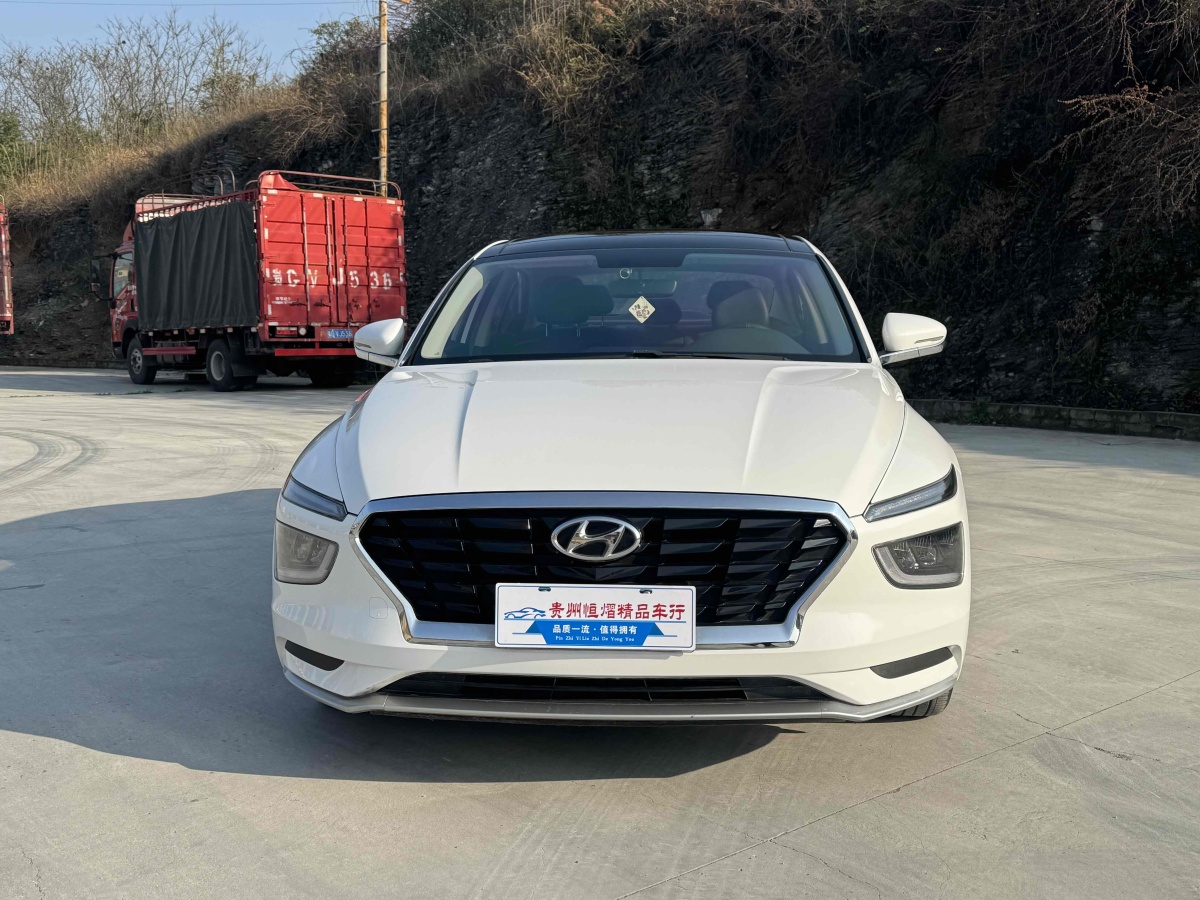現(xiàn)代 名圖  2021款 1.8L CVT精英版GLX圖片
