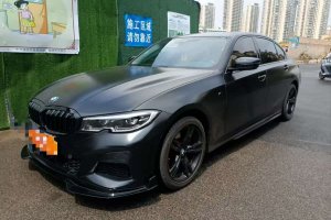 寶馬3系 寶馬 330Li xDrive M運(yùn)動曜夜套裝