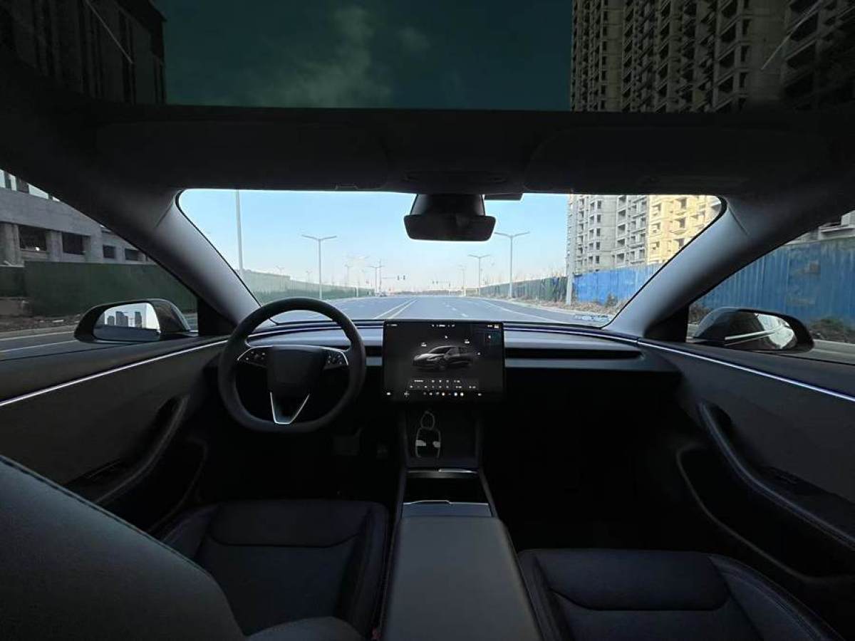 特斯拉 Model Y  2023款 后輪驅(qū)動(dòng)版圖片