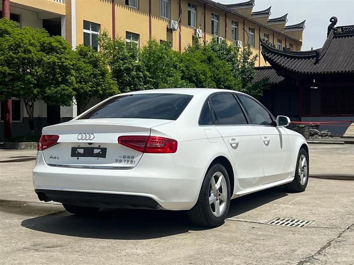 奧迪 奧迪A4L  2013款 35 TFSI 自動(dòng)標(biāo)準(zhǔn)型圖片