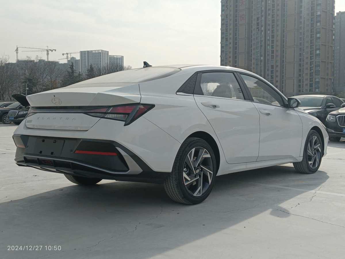 現(xiàn)代 伊蘭特  2023款 1.5L CVT GLX精英版圖片