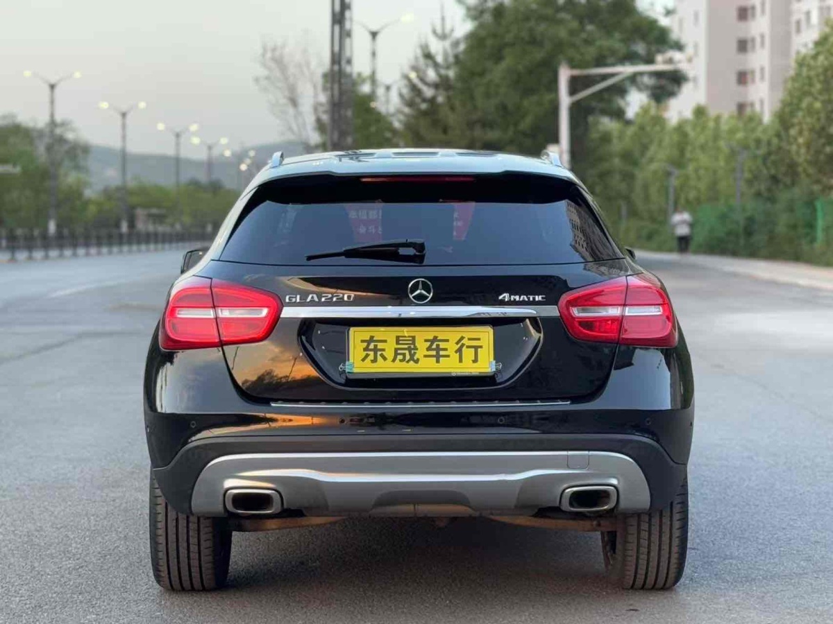2015年9月奔馳 奔馳GLA  2015款 GLA 220 4MATIC 豪華型