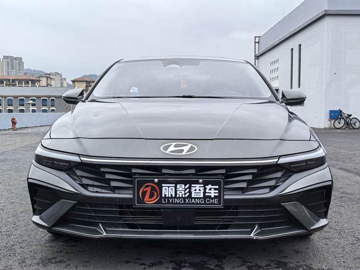 2024年6月現(xiàn)代 伊蘭特  2023款 1.5L CVT LUX尊貴版