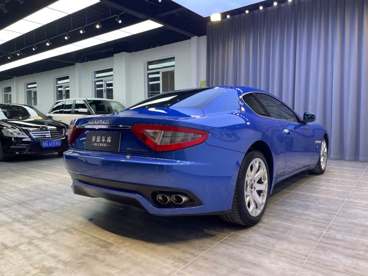 瑪莎拉蒂 GranTurismo  2007款 4.2L 標(biāo)準(zhǔn)版圖片