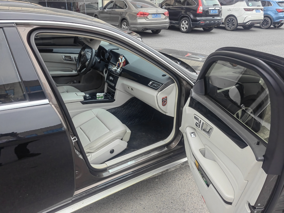 奔馳 奔馳E級  2013款 E 260 L CGI優(yōu)雅型圖片