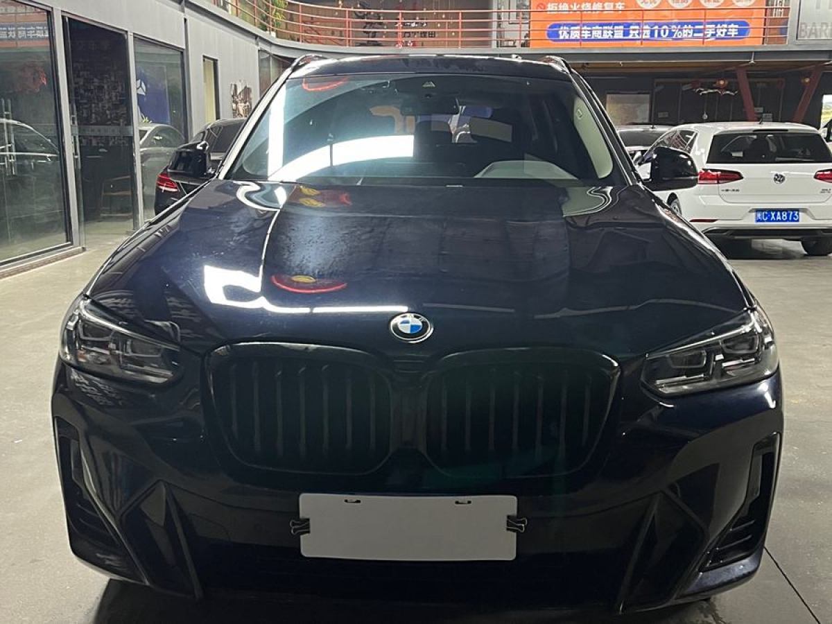 寶馬 寶馬X3  2022款 xDrive30i 領(lǐng)先型 M曜夜套裝圖片