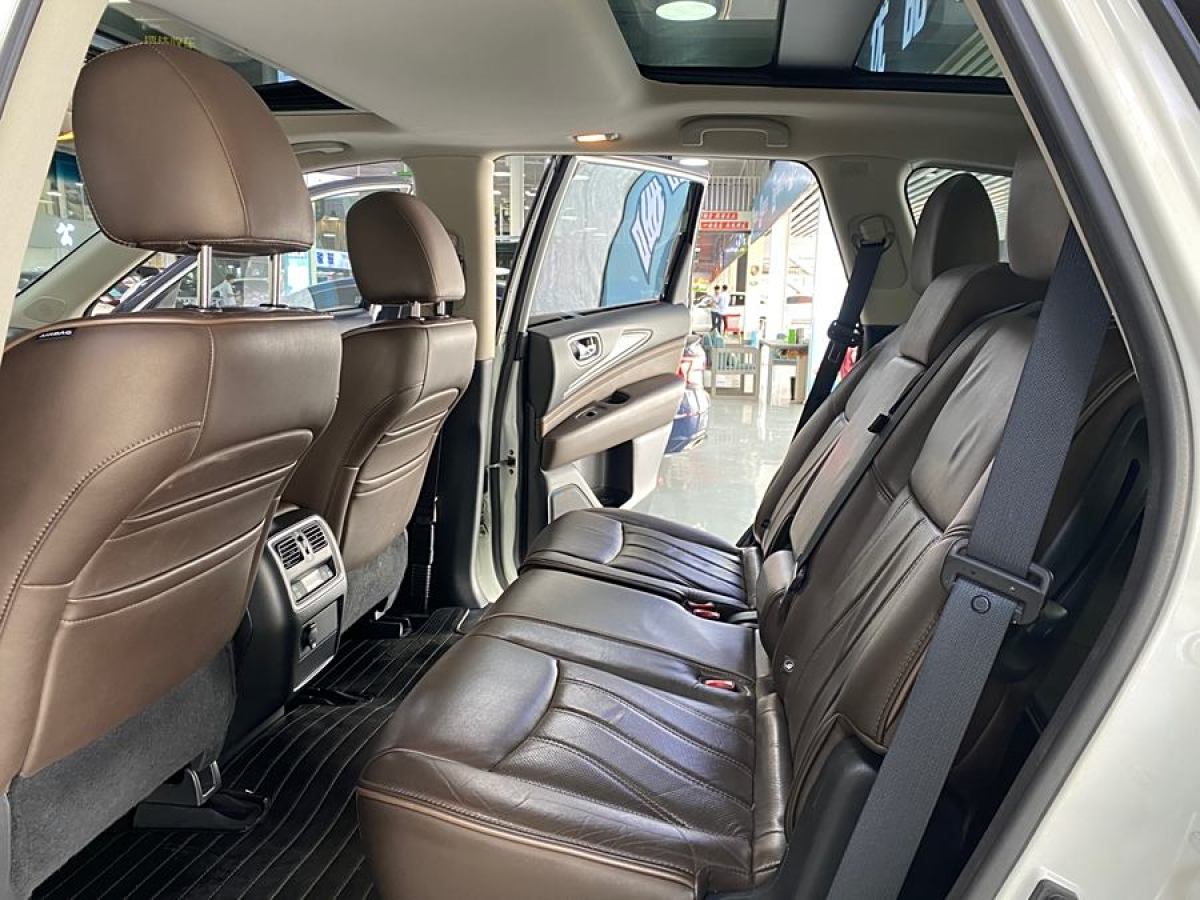 英菲尼迪 QX60  2014款 3.5L 兩驅(qū)卓越版圖片