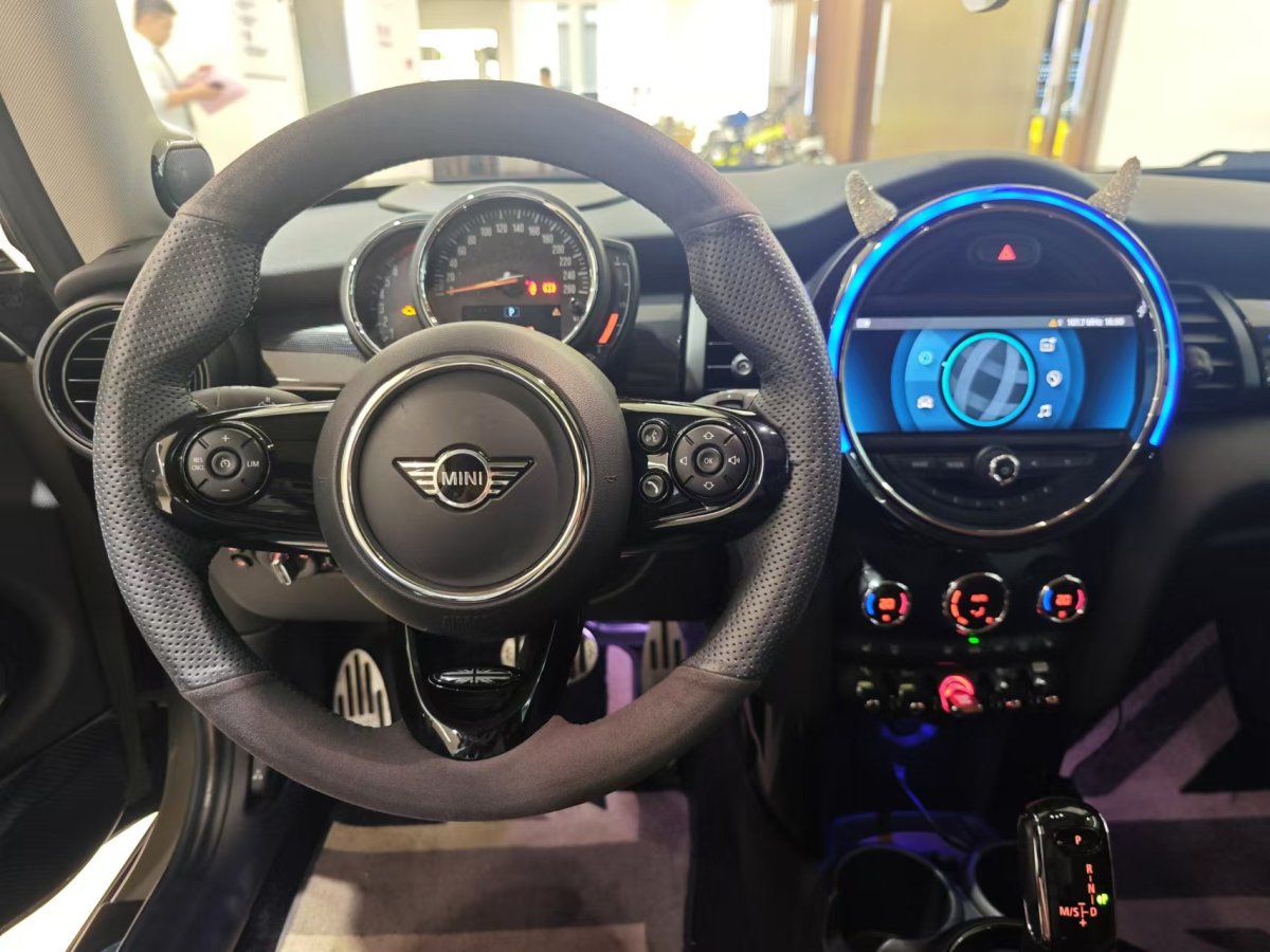 2020年5月MINI MINI  2020款 1.5T COOPER 藝術家