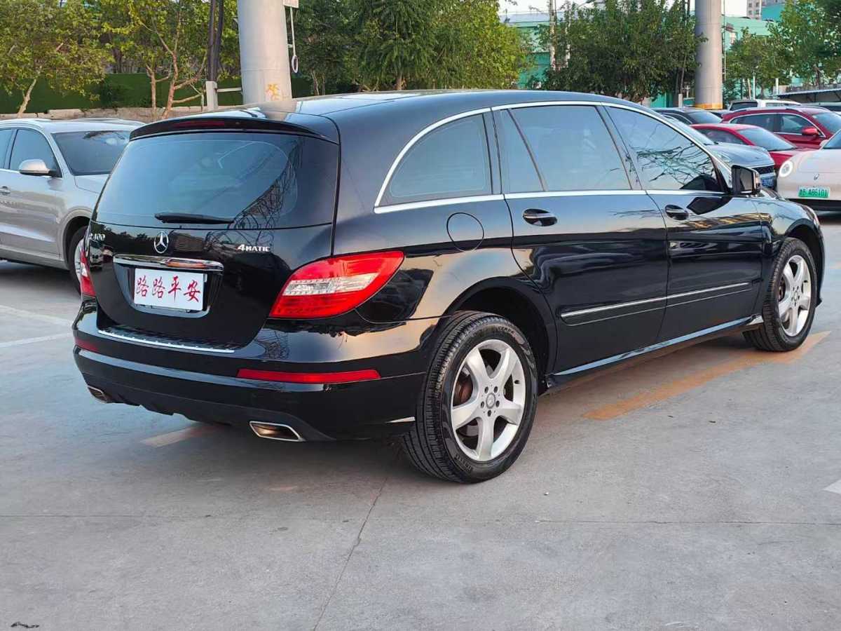 奔馳 奔馳R級  2014款 R 400 4MATIC 商務(wù)型圖片