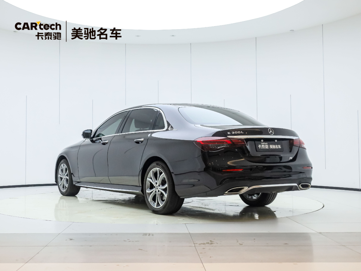 奔驰 奔驰E级  2023款 E 300 L 运动豪华型图片