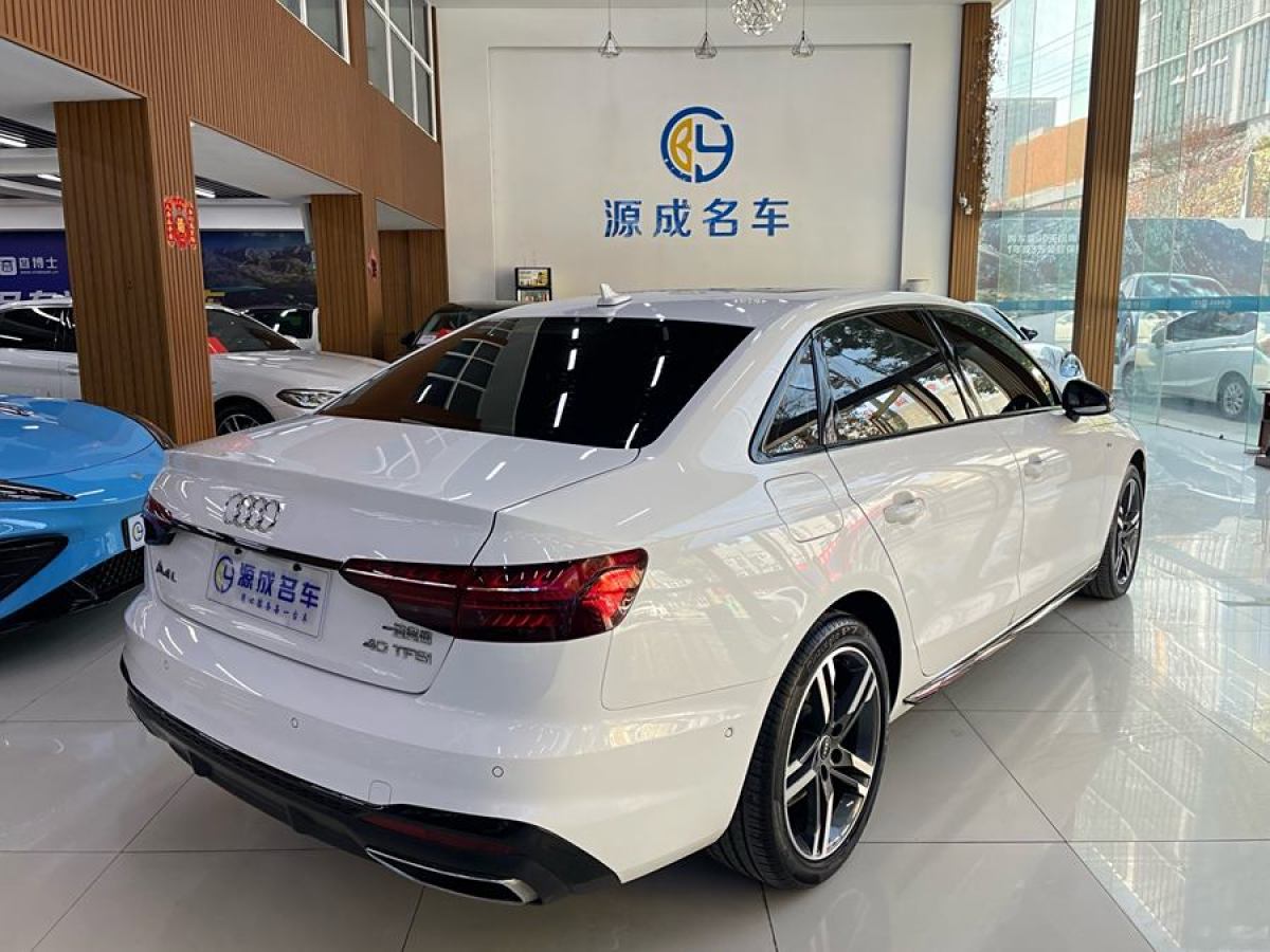 奧迪 奧迪A4L  2022款 40 TFSI 豪華動感型圖片