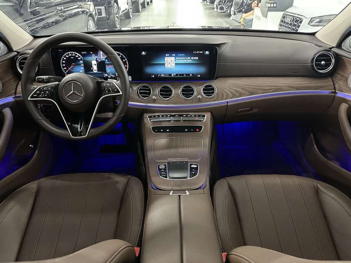 奔馳 奔馳E級(jí)  2023款 改款 E 300 L 豪華型圖片