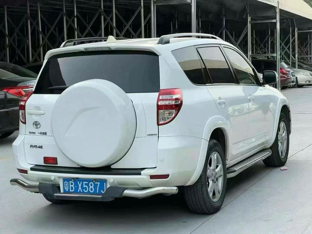 豐田 RAV4 圖片