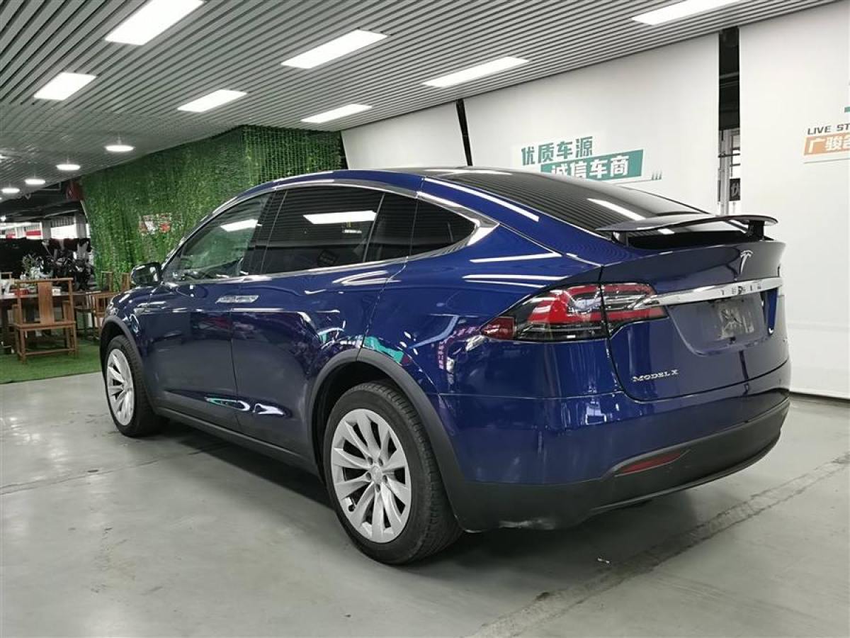 特斯拉 Model X  2016款 Model X 90D圖片