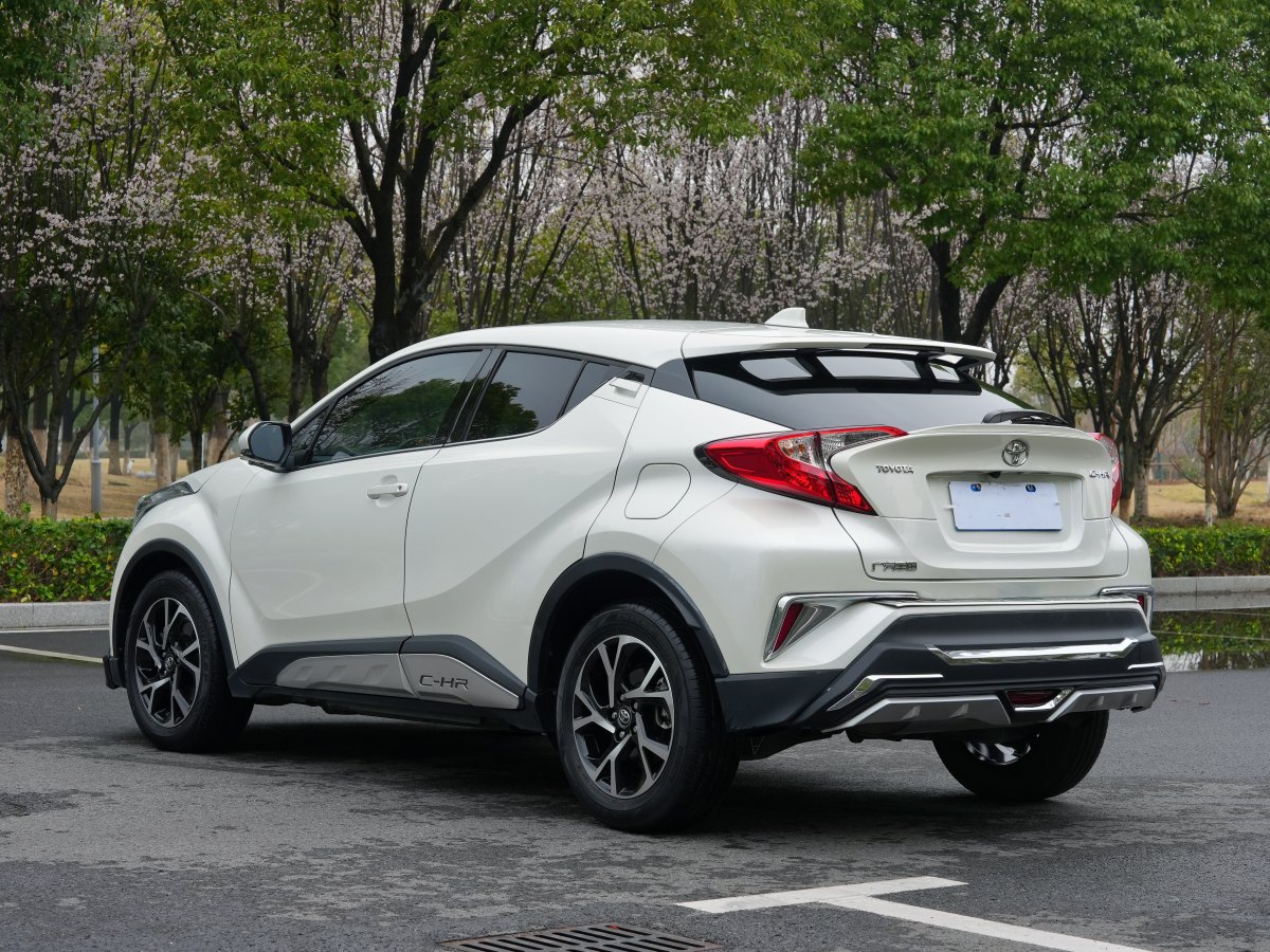 2019年10月豐田 C-HR  2018款 2.0L 領(lǐng)先天窗版 國VI