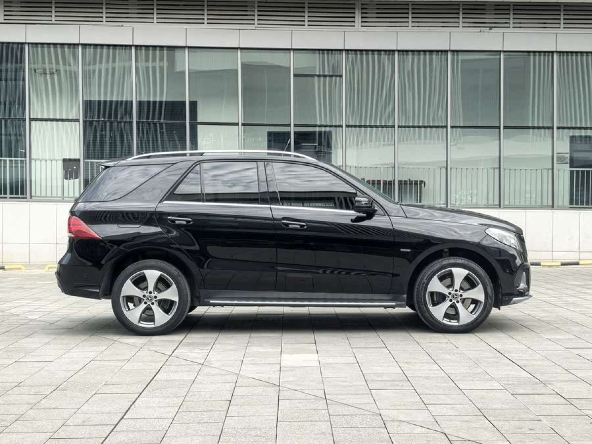 奔馳 奔馳GLE  2019款 GLE 320 4MATIC 豪華型臻藏版圖片