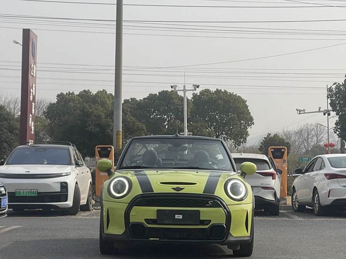 MINI MINI  2022款 2.0T COOPER S CABRIO 藝術(shù)家圖片