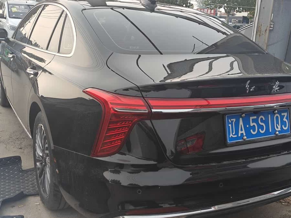 紅旗 H5  2023款 2.0T 自動(dòng)智聯(lián)旗領(lǐng)版圖片