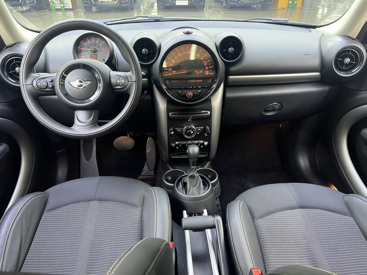 2015年10月MINI COUNTRYMAN  2014款 1.6T COOPER ALL4 Fun