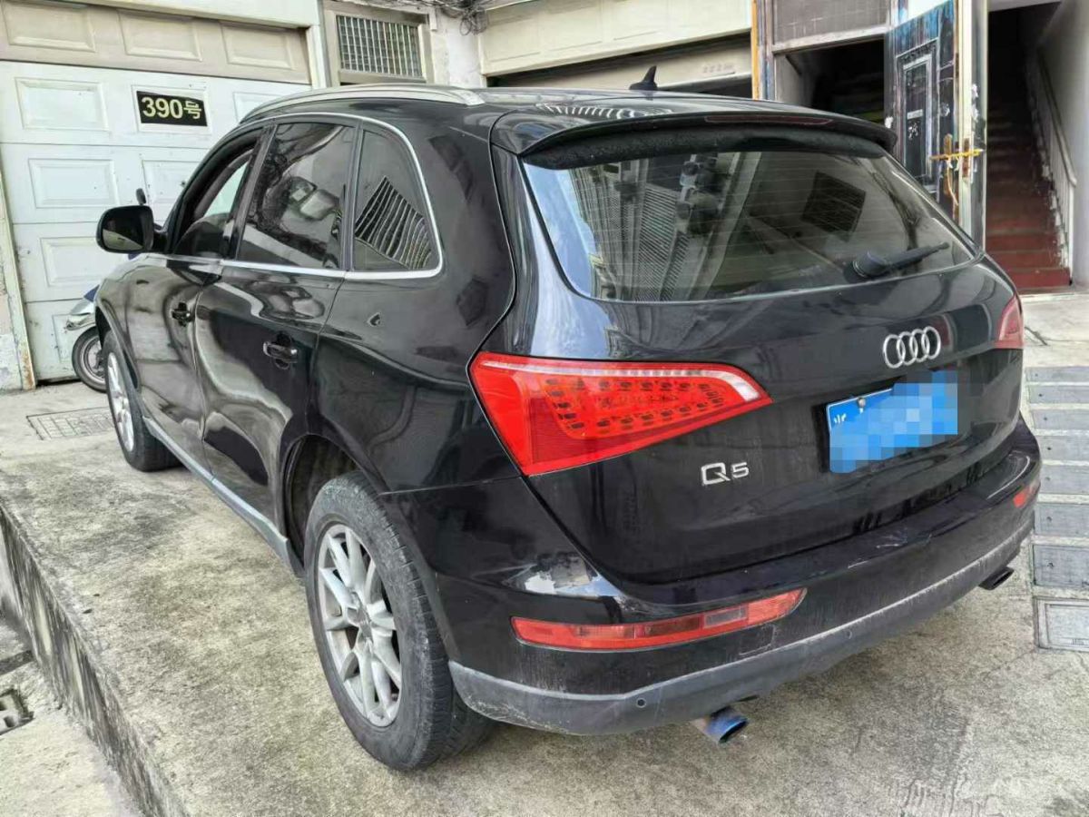 2010年1月奧迪 奧迪Q5  2010款 Q5 2.0TSI 首發(fā)限量版運(yùn)動(dòng)版