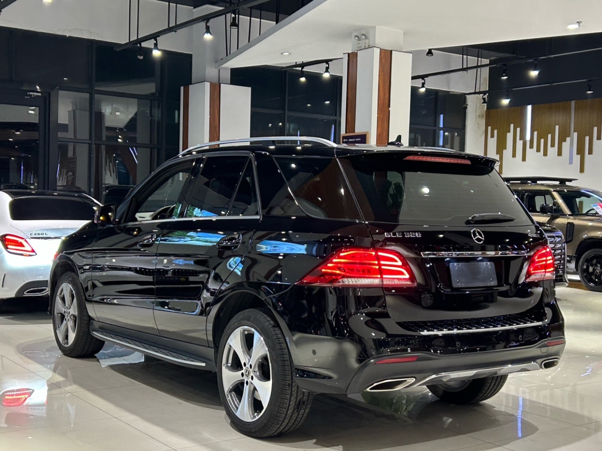 奔馳 奔馳GLE  2019款 GLE 320 4MATIC 豪華型臻藏版圖片