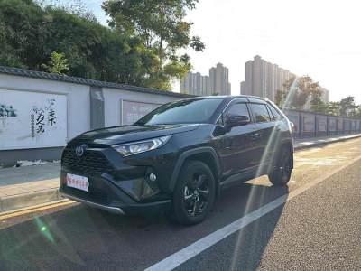 2022年2月 豐田 RAV4榮放 雙擎 2.5L E-CVT四驅(qū)精英Plus版圖片