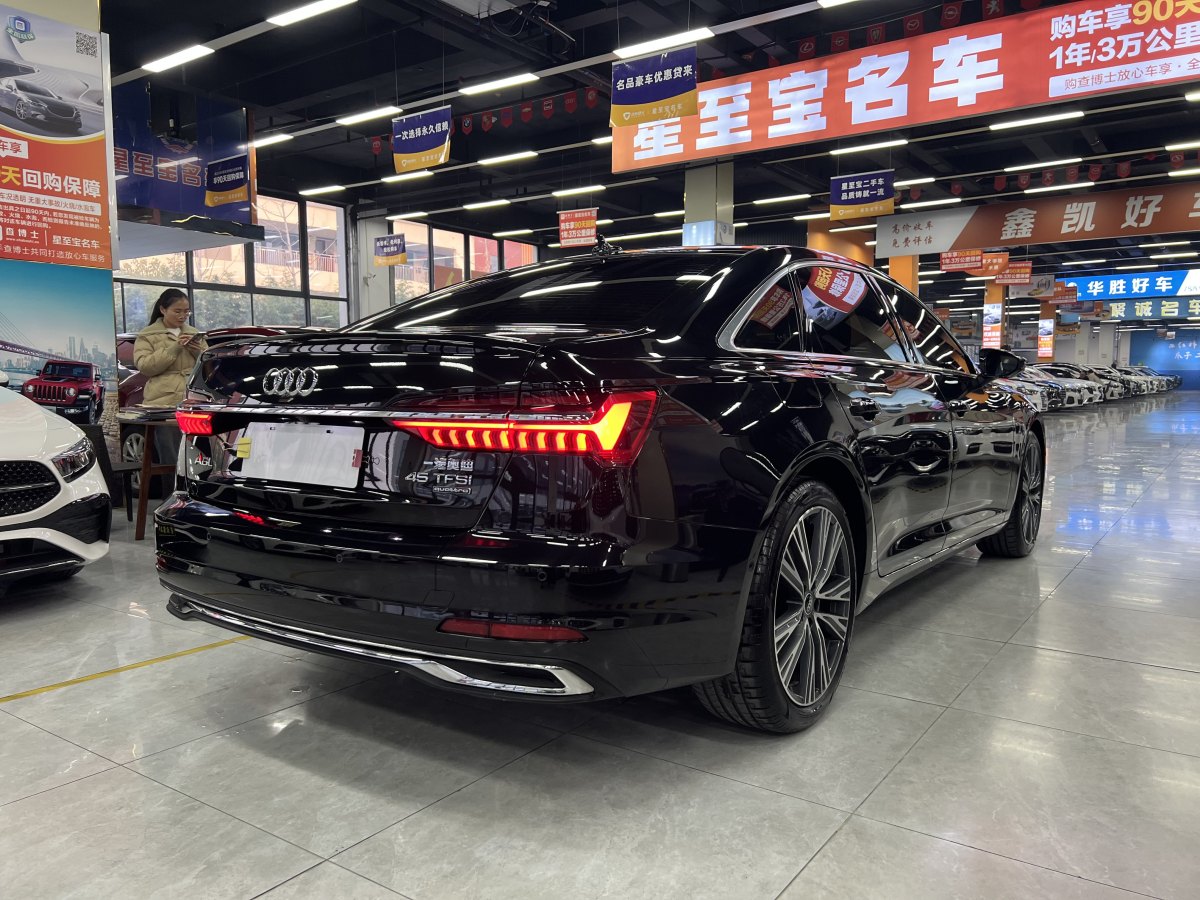 奧迪 奧迪A6L  2023款 改款 45 TFSI quattro 臻選致雅型圖片