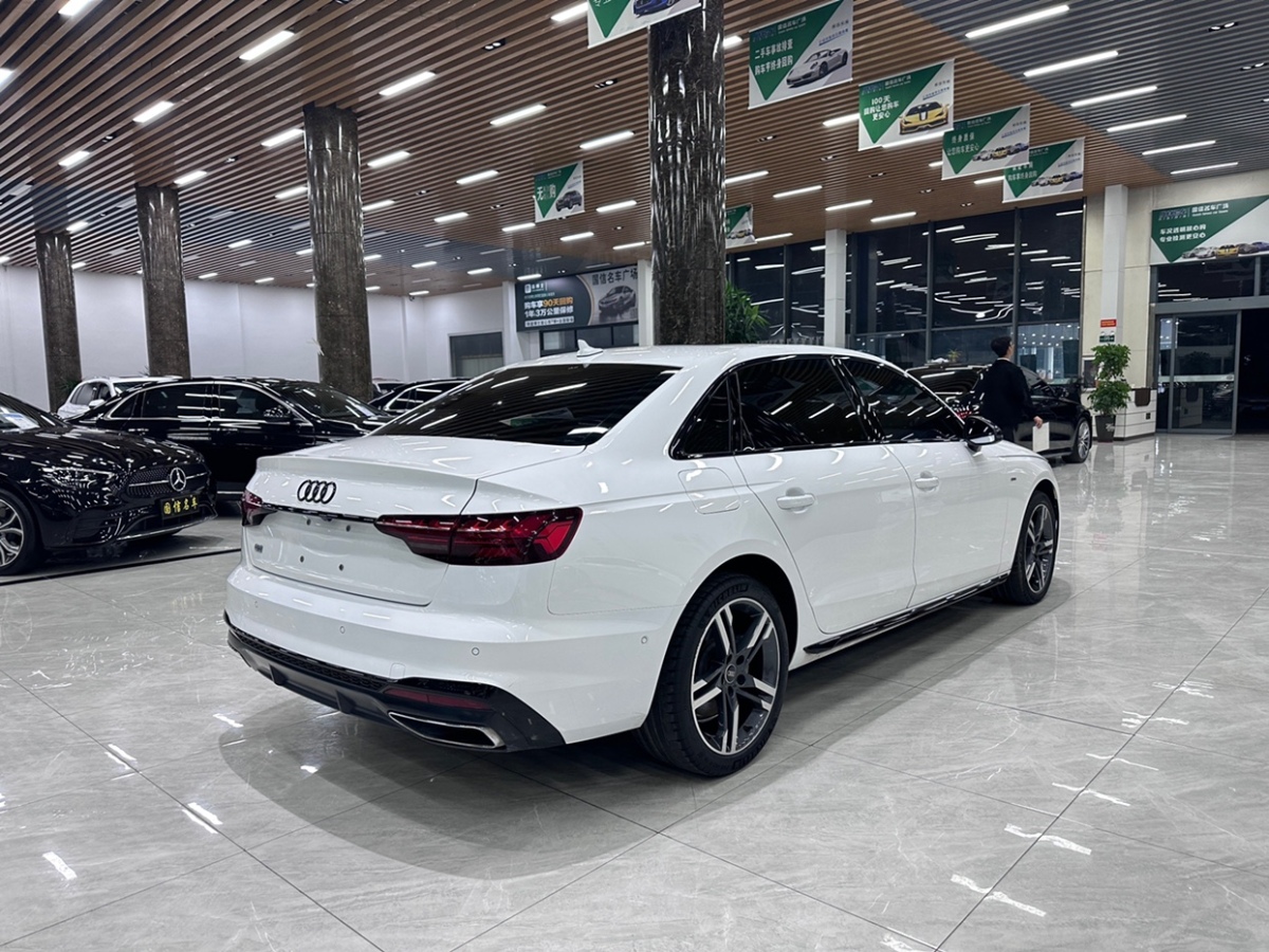 奧迪 奧迪A4L  2022款 40 TFSI 豪華動感型圖片