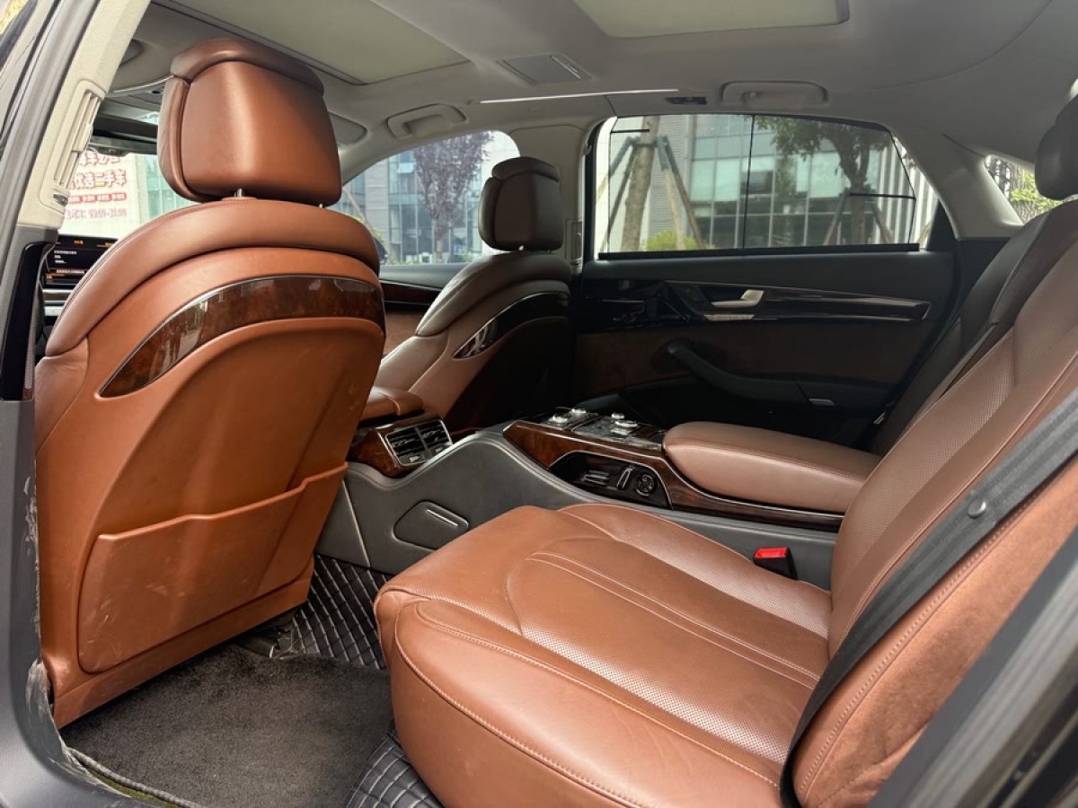 奧迪 奧迪A8  2014款 A8L 45 TFSI quattro豪華型圖片