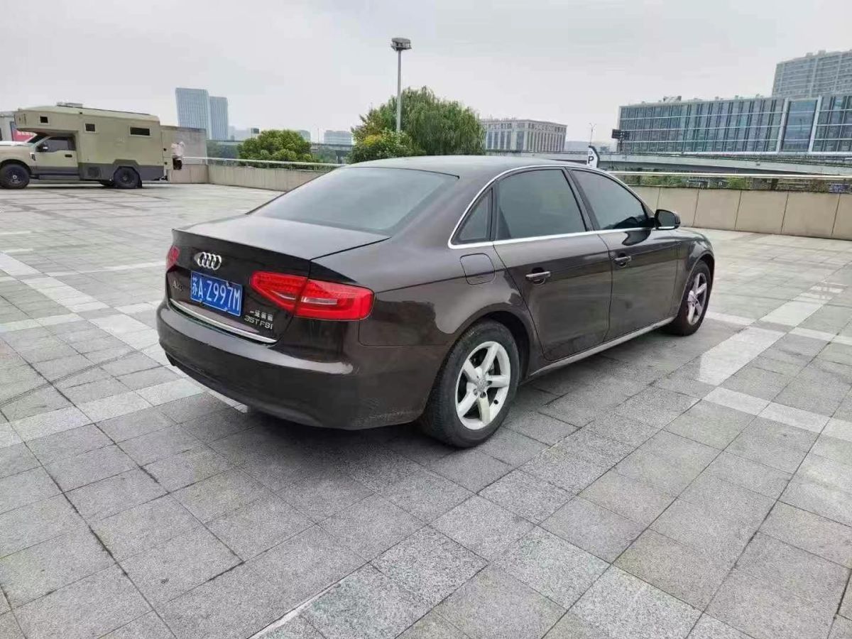 奧迪 奧迪A4L  2015款 A4L 1.8TFSI 30TFSI 舒適型圖片