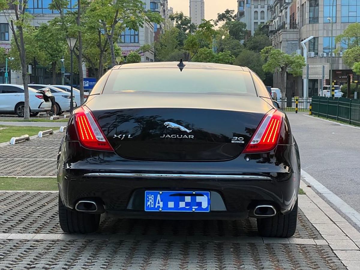 捷豹 XJ  2014款 XJL 3.0 SC 四驅(qū)尊享商務版圖片