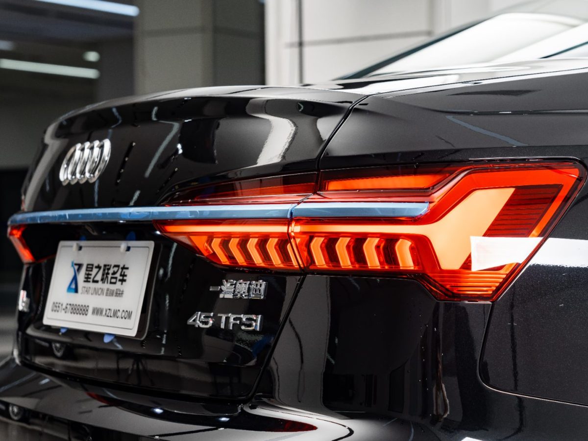 奥迪 奥迪A6L  2024款 45 TFSI 臻选动感型图片