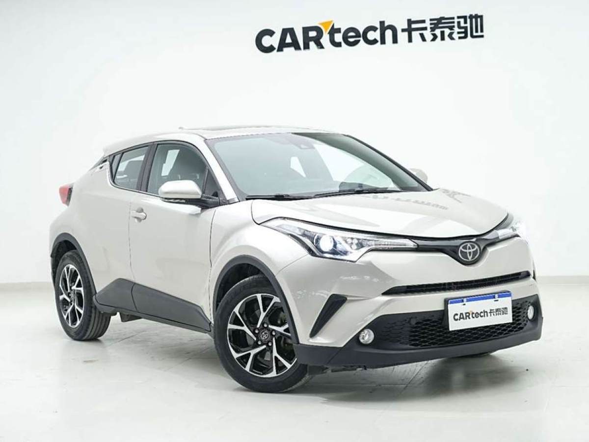 豐田 C-HR  2020款 2.0L 領(lǐng)先版圖片