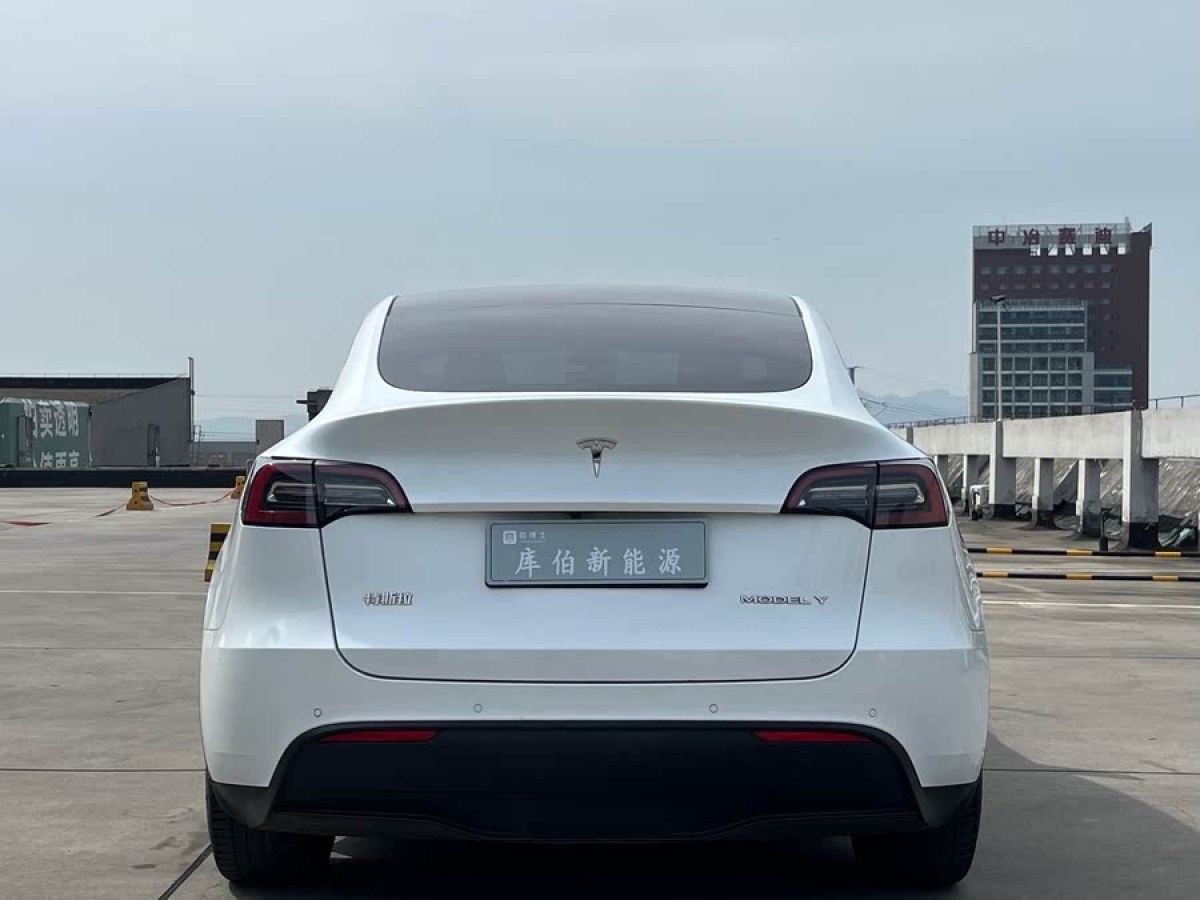 特斯拉 Model Y  2021款 改款 長(zhǎng)續(xù)航全輪驅(qū)動(dòng)版圖片