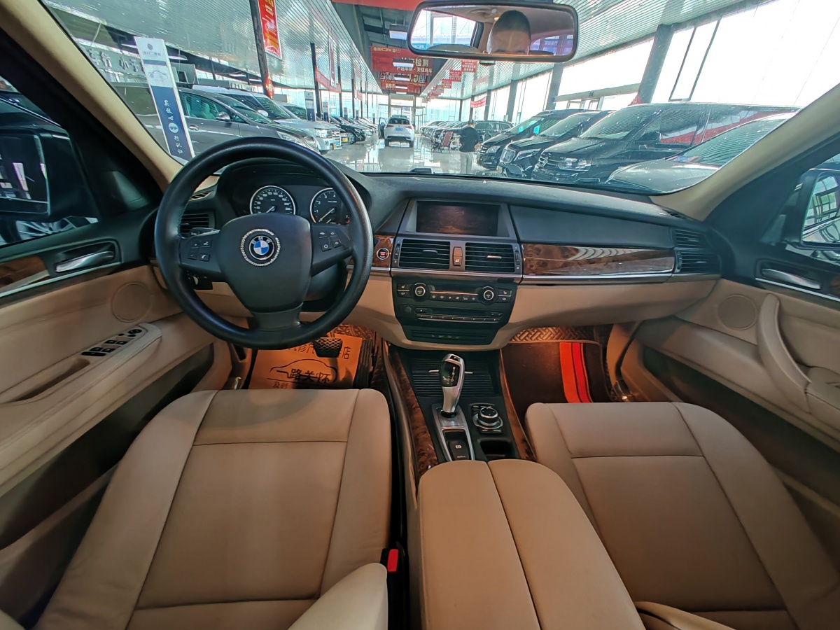 寶馬 寶馬X5  2013款 xDrive35i 領(lǐng)先型圖片
