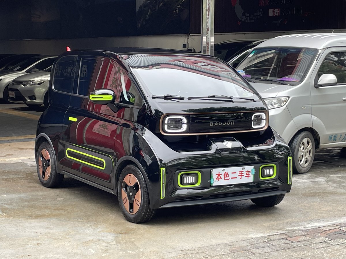 寶駿 寶駿KiWi EV  2022款 設(shè)計(jì)師輕享版 三元鋰圖片