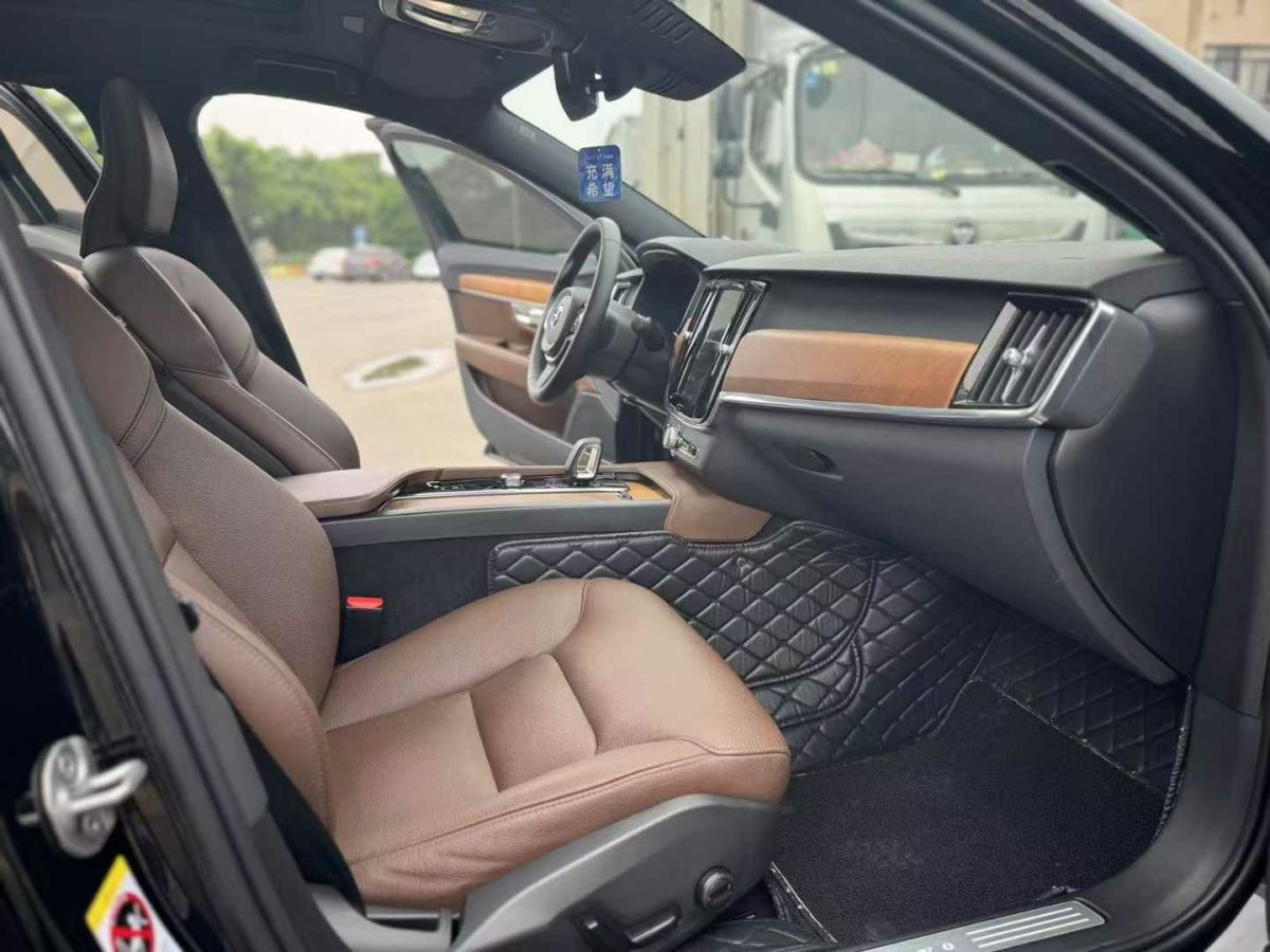 沃爾沃 S90  2023款 B5 智遠(yuǎn)豪華版圖片