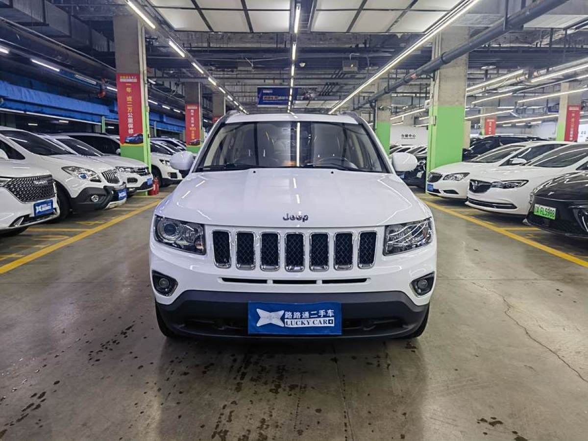 Jeep 指南者  2014款 改款 2.4L 四驅(qū)舒適版圖片