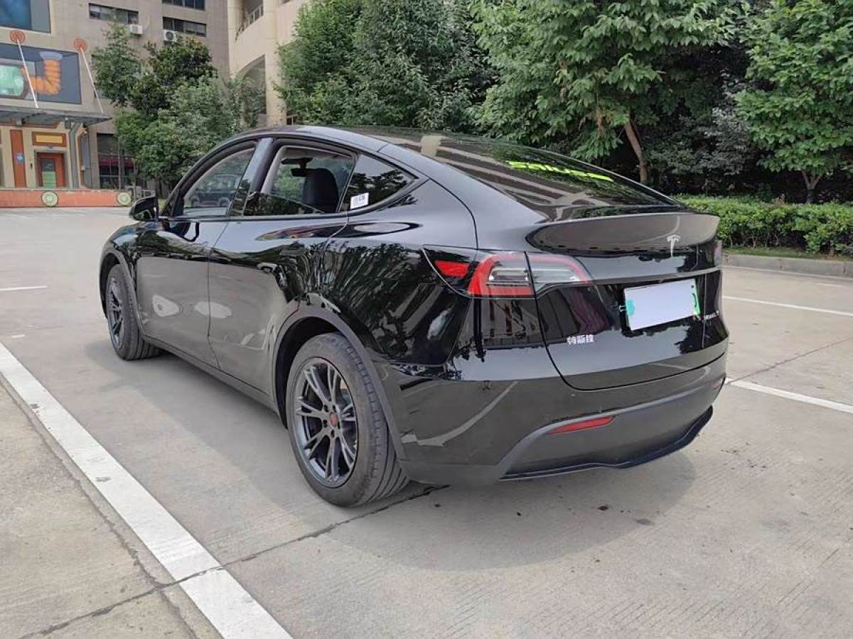 特斯拉 Model Y  2023款 煥新版 后輪驅(qū)動(dòng)圖片