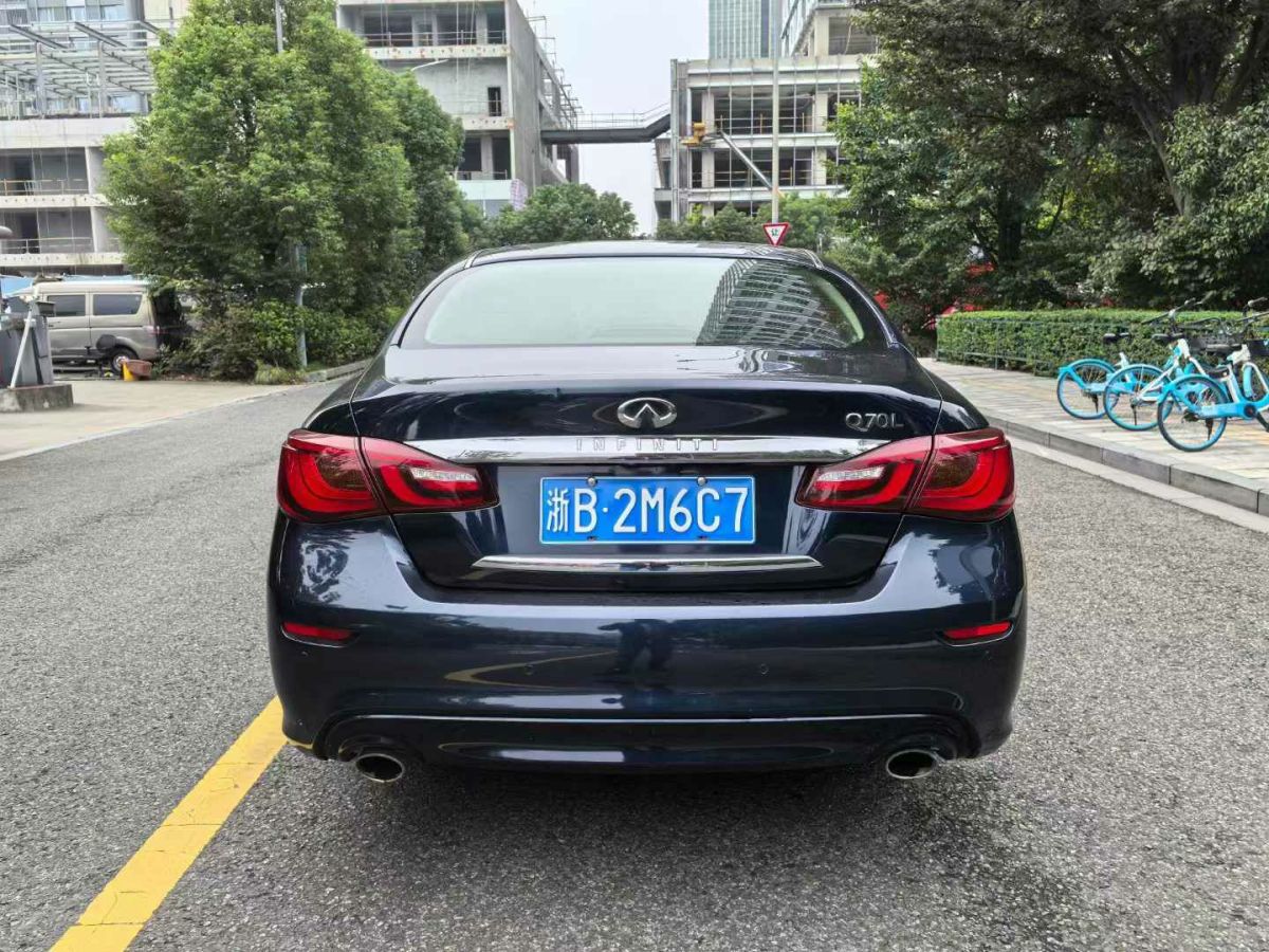 2017年1月英菲尼迪 Q70  2017款 Q70L 2.5L 奢華版