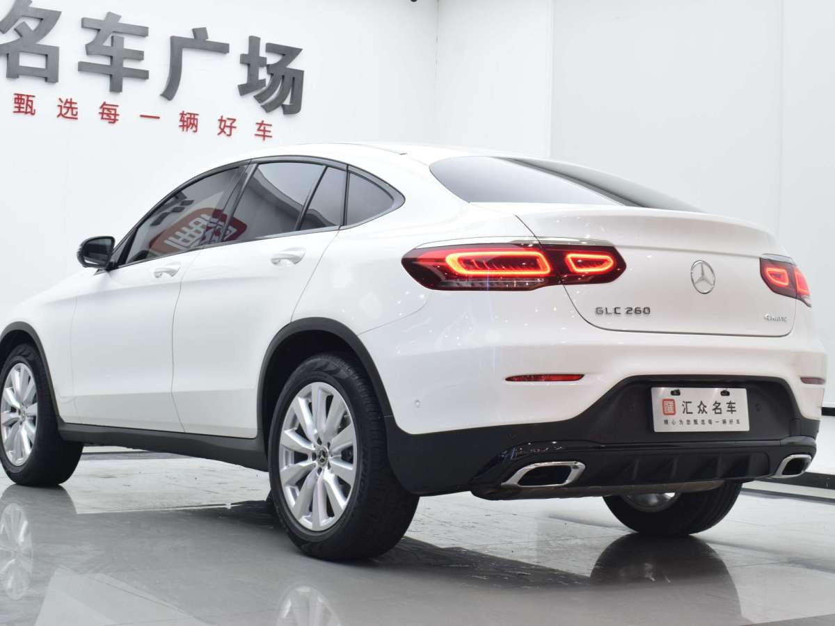 奔馳 奔馳GLC  2021款 GLC 260 4MATIC 轎跑SUV圖片