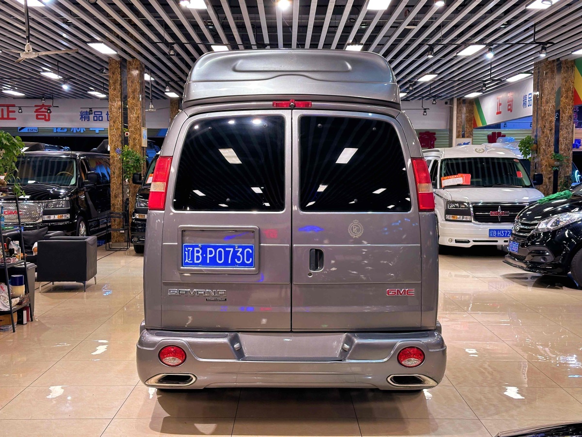 2021年10月GMC SAVANA  2014款 6.0L 長軸領(lǐng)袖版