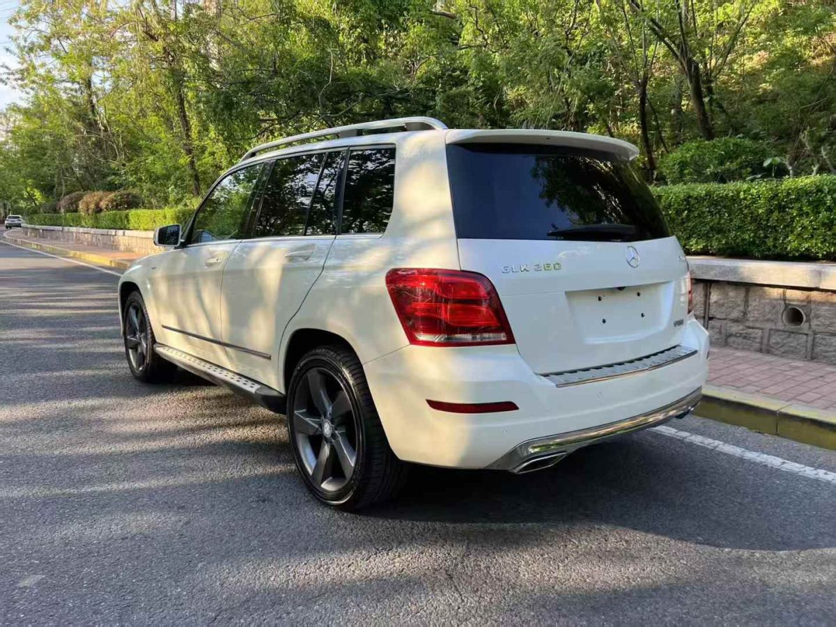 奔馳 奔馳GLK級(jí)  2015款 GLK 260 4MATIC 動(dòng)感型 極致版圖片