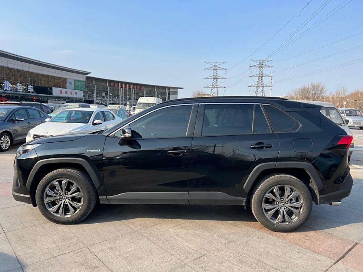 豐田 RAV4榮放  2024款 雙擎 2.5L E-CVT兩驅(qū)精英Plus版圖片