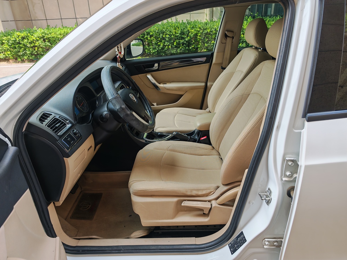 2013年5月中華 V5  2012款 1.6L 自動舒適型