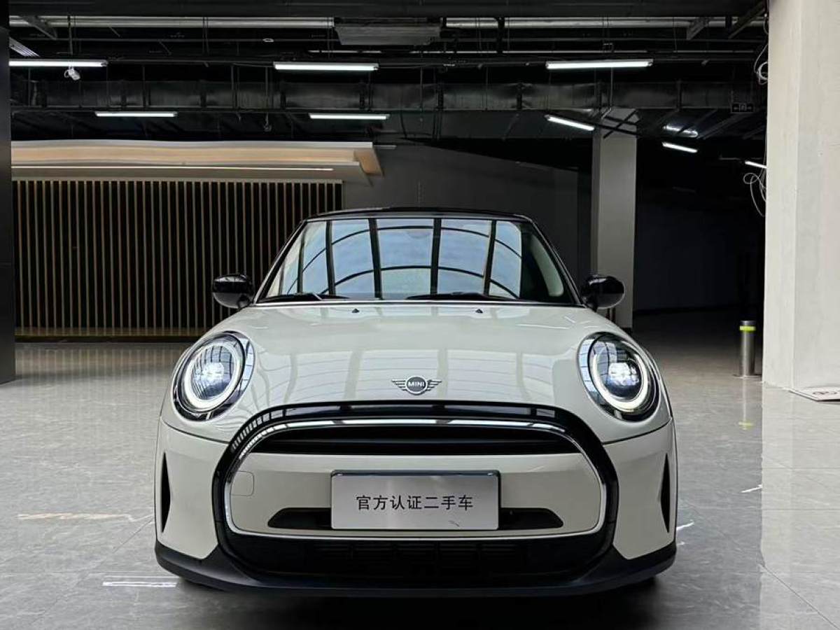 MINI MINI  2022款 改款 1.5T COOPER 藝術(shù)家圖片