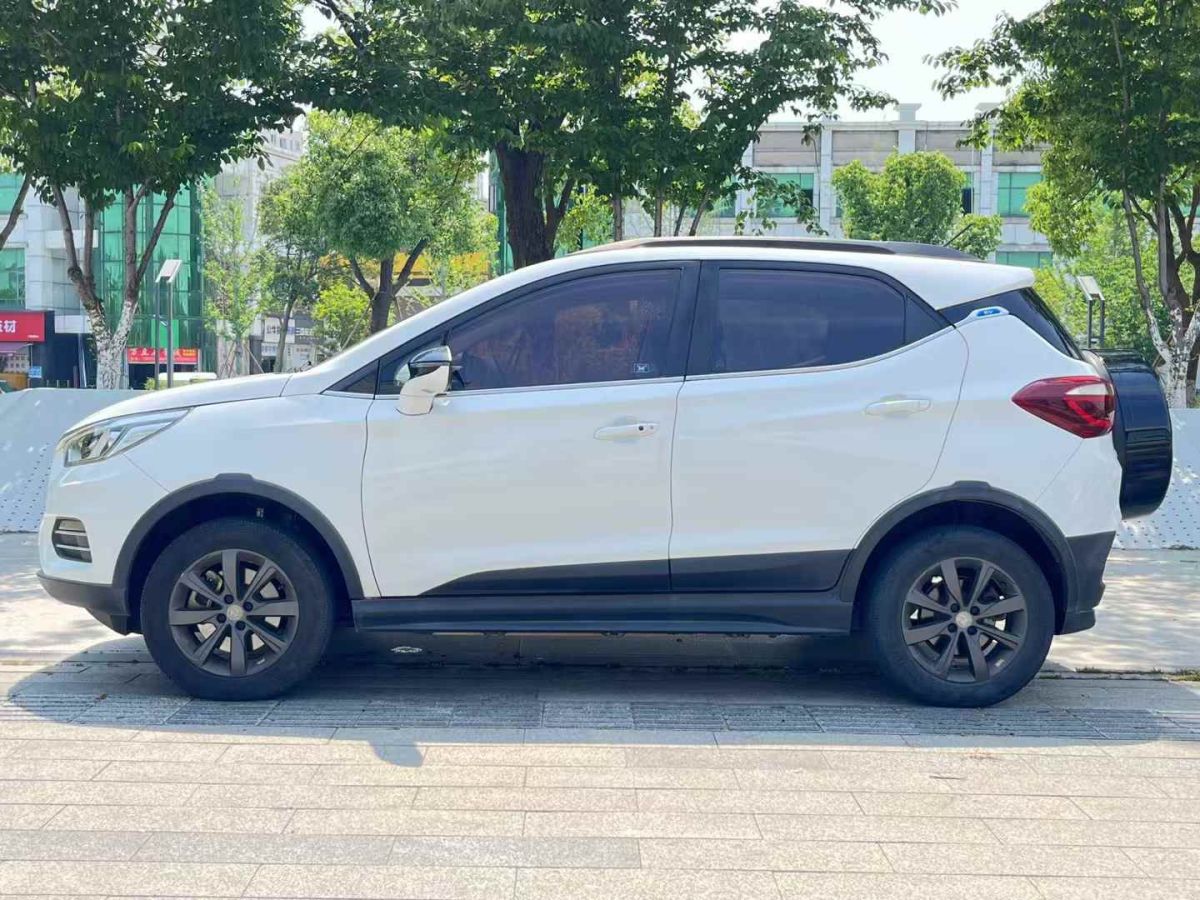 比亞迪 宋MAX  2019款 1.5T 手動(dòng)智聯(lián)睿逸天窗型 6座 國(guó)V圖片