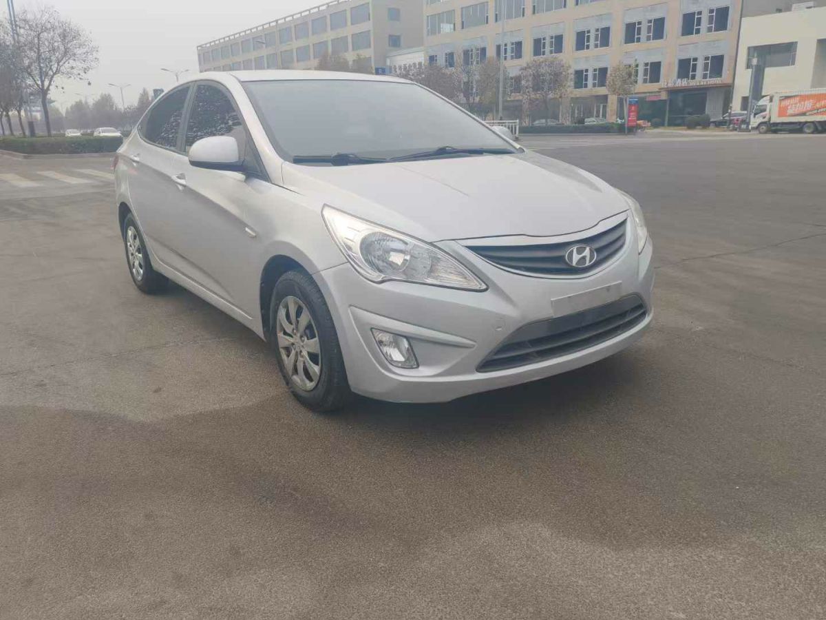 現(xiàn)代 瑞納  2014款 1.4 GLS 智能型圖片