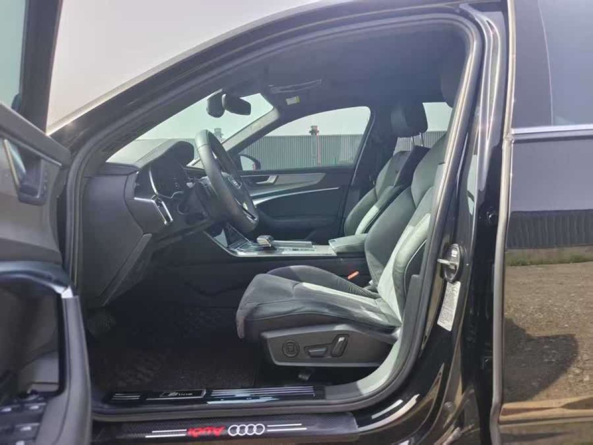 奧迪 奧迪A6L  2021款 45 TFSI quattro 尊享動(dòng)感型圖片